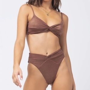 NWT SHIMMER RINGO TOP AND SHIMMER LEE BOTTOM BITSY